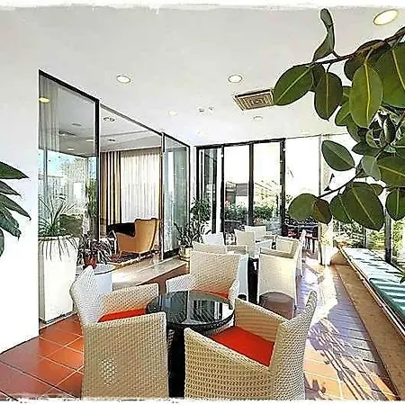 Hotel Sirius 3*